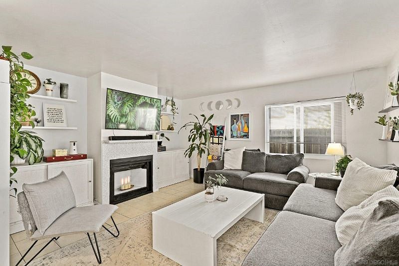 Furnished Finder property 565661_1 photo 3