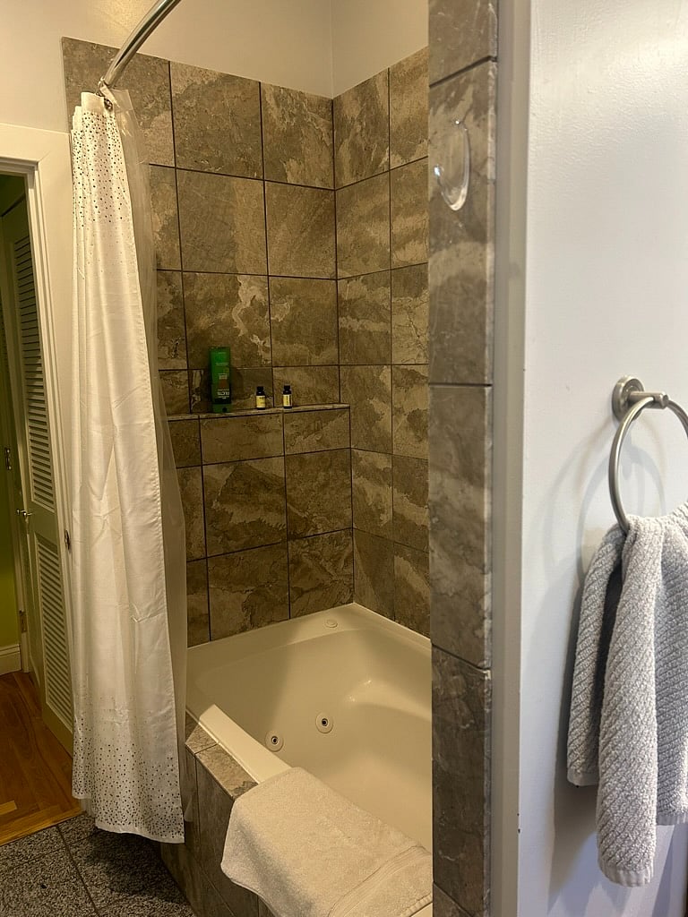 Furnished Finder property 565672_1 photo 11