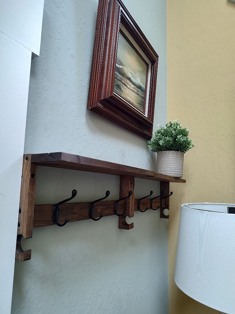 Coat and hat rack.