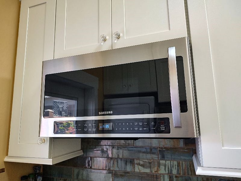 Samsung microwave.