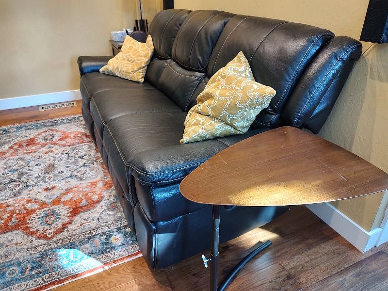 Couch with two reclining seat capabilities.   Lamp has usb port as well.