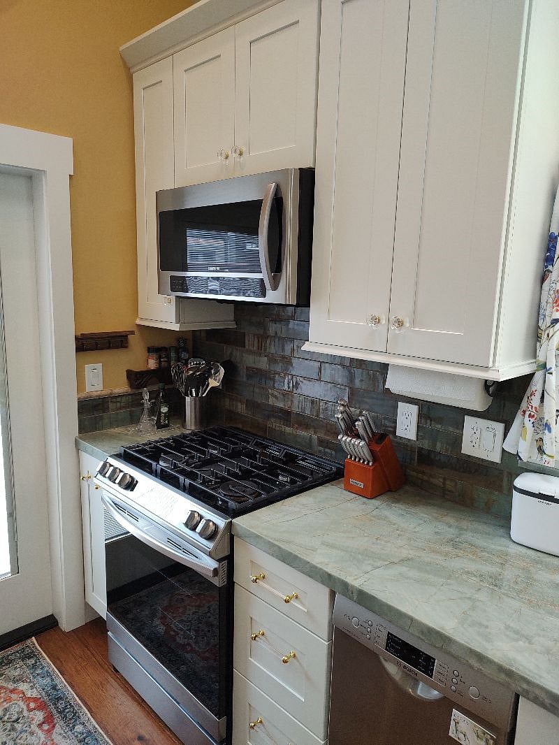 Furnished Finder property 565779_1 photo 11