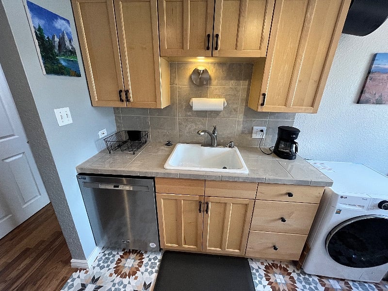 Furnished Finder property 565892_1 photo 6