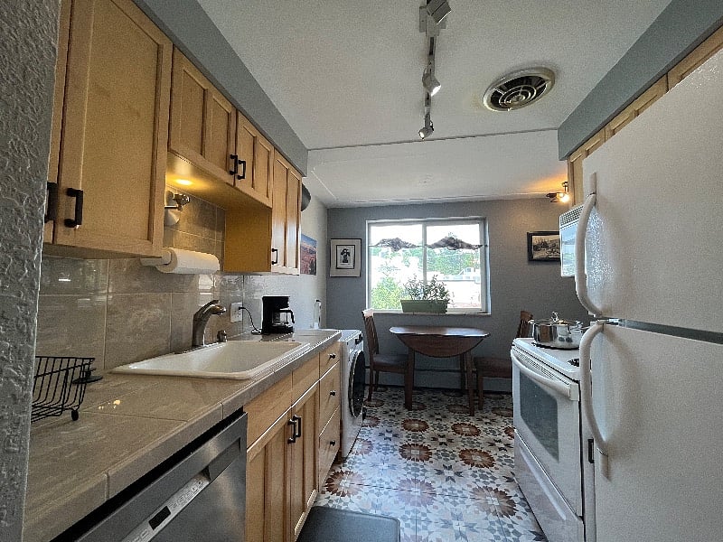 Furnished Finder property 565892_1 photo 9