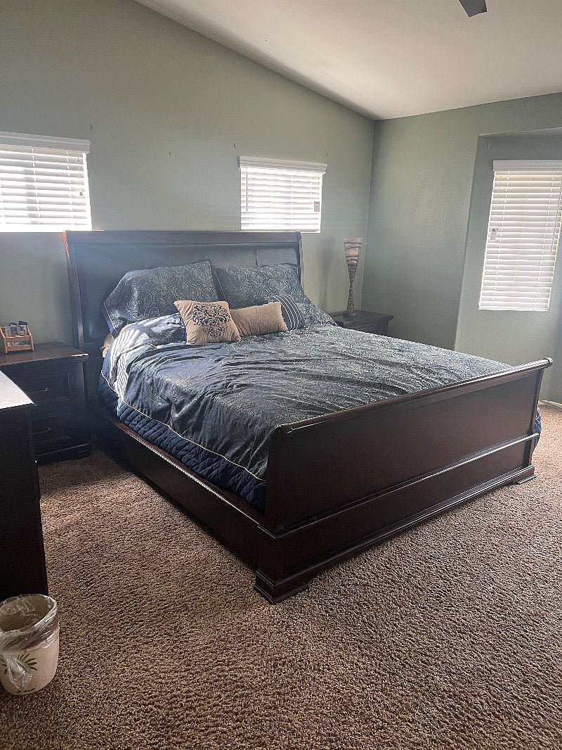 This the primary room with a king size bed and its own master bathroom with a newly remodeled shower and jacuzzi tub. Enjoy a nice bath in the jacuzzi after a long day at work.