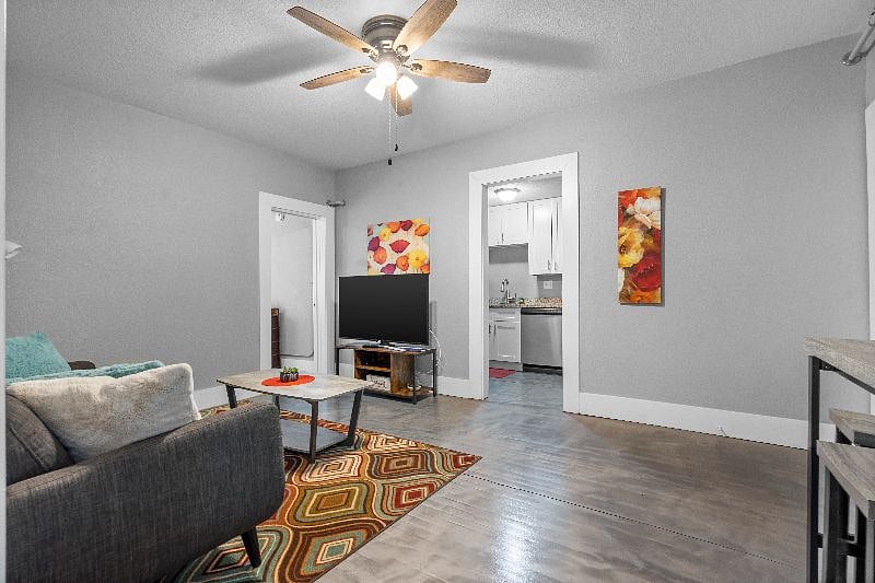 Furnished Finder property 565947_1 photo 3