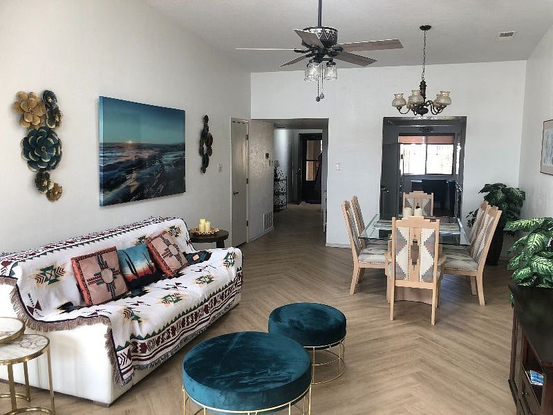 Furnished Finder property 565972_1 photo 3