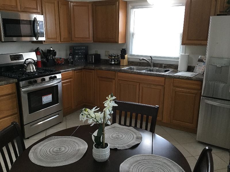 Furnished Finder property 565982_1 photo 8