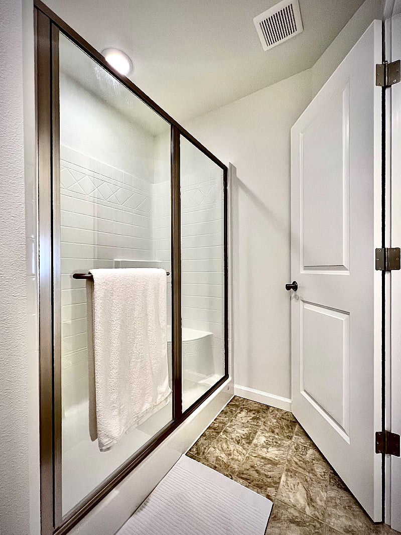 Lower floor bathroom 