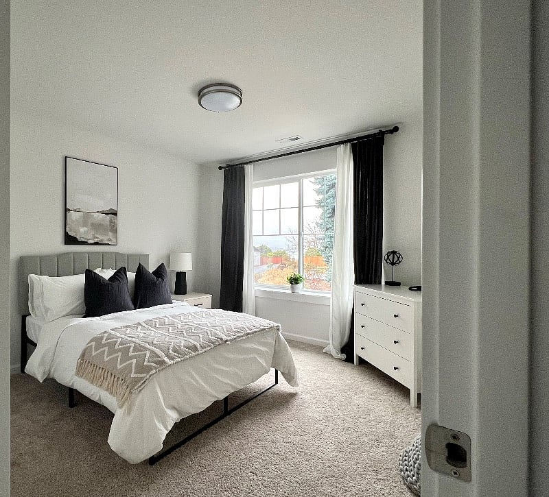4th bedroom on top floor