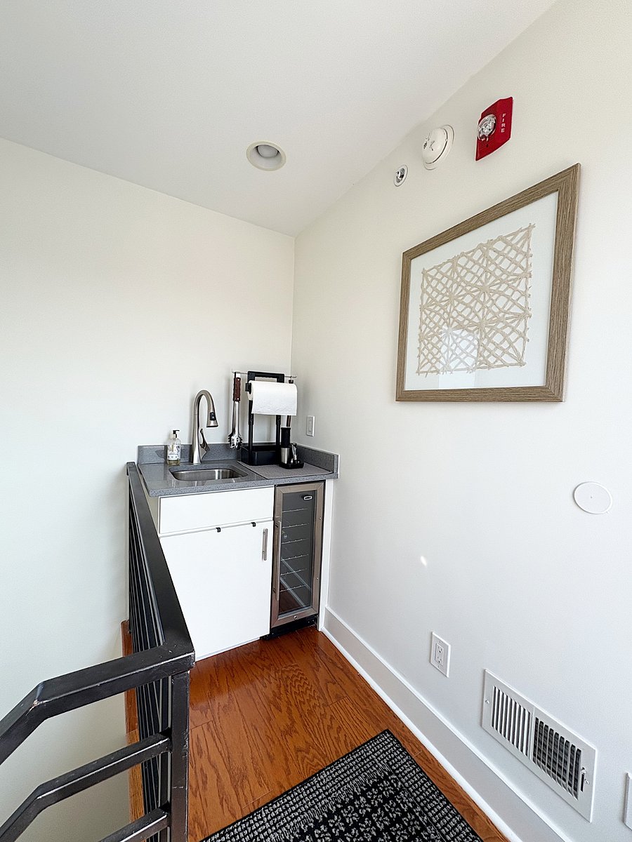 Furnished Finder property 566004_1 photo 24
