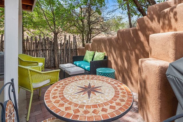 Furnished Finder property 566020_1 photo 25
