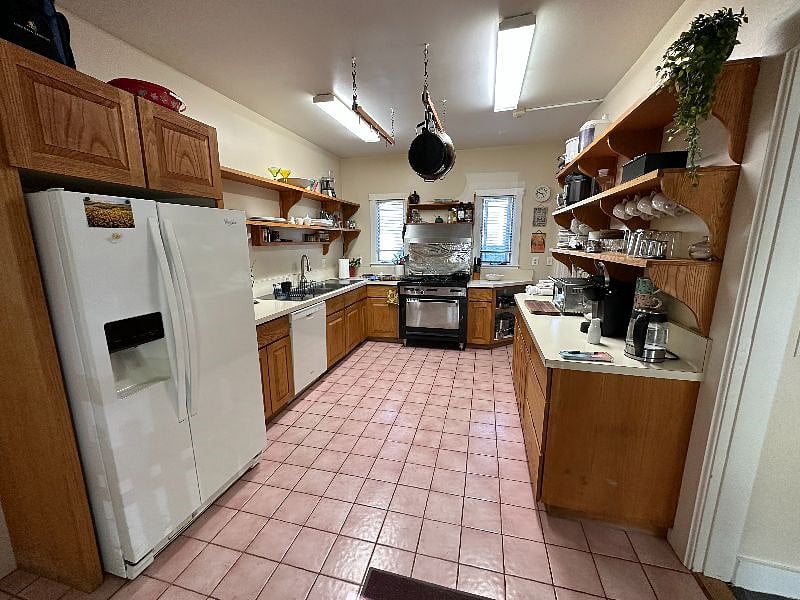 Furnished Finder property 566060_1 photo 13