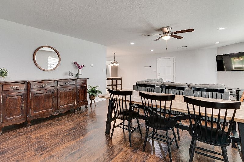 Furnished Finder property 566075_1 photo 7