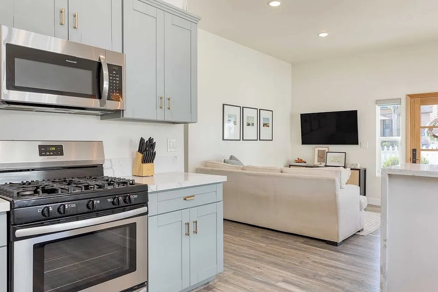 Kitchen & living room