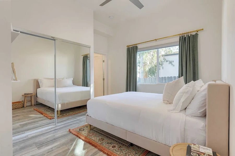 Rear bedroom