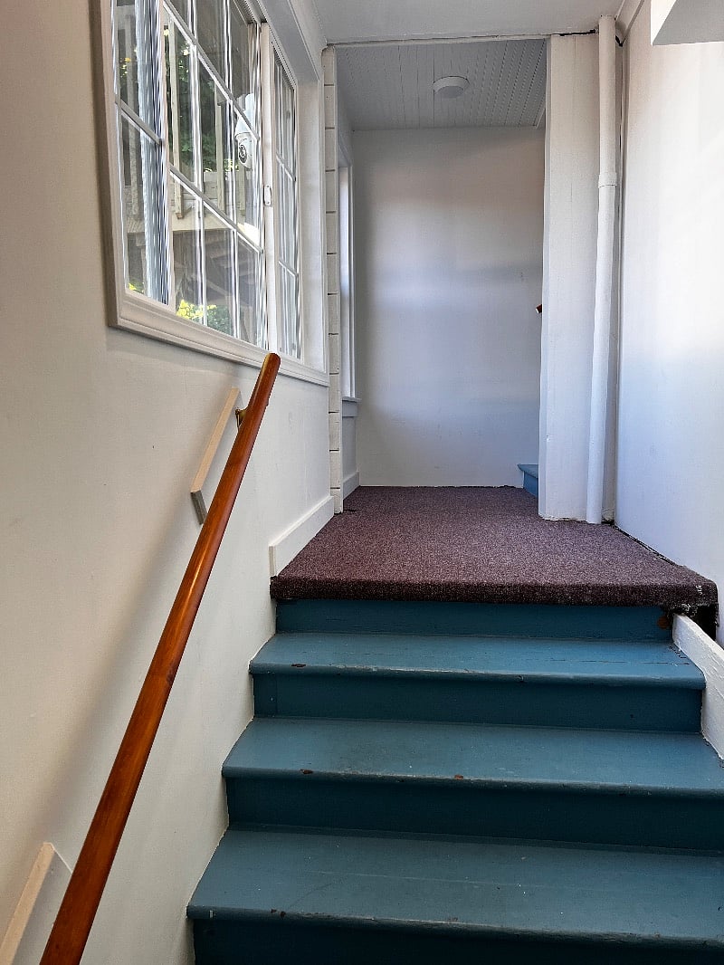 Internal private stairwell up to the unit