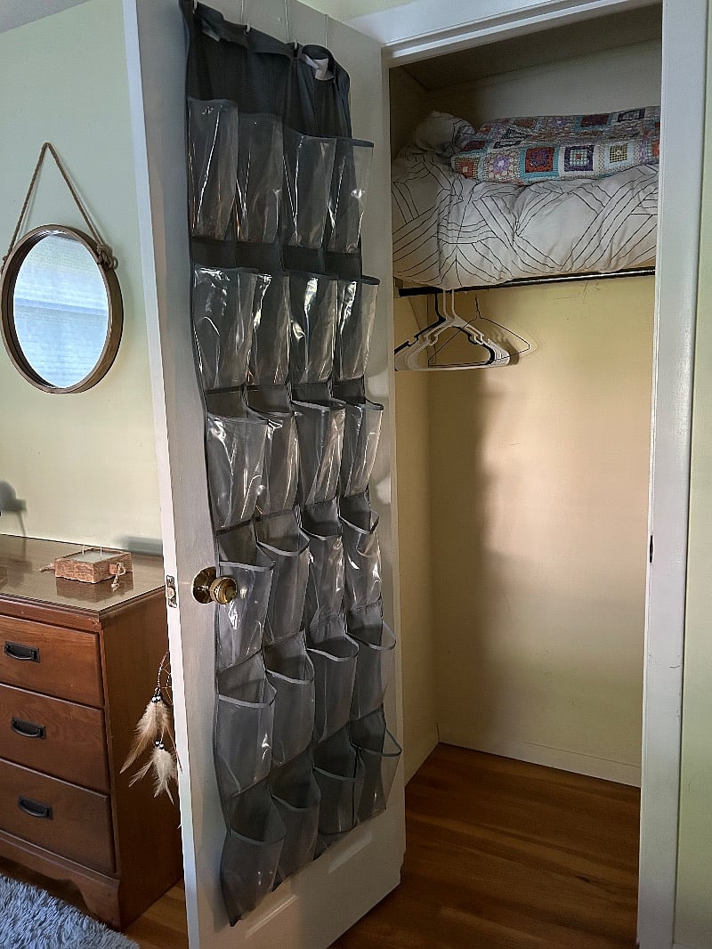 Furnished Finder property 566112_1 photo 25