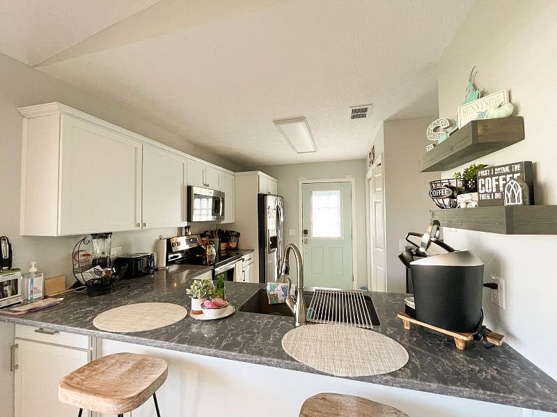 Furnished Finder property 566193_1 photo 11