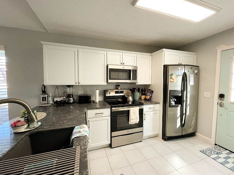 Furnished Finder property 566193_1 photo 12