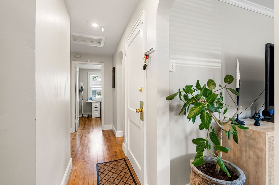 Furnished Finder property 566210_1 photo 7