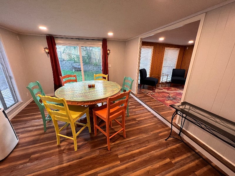 Interior Sunroom additional seating for 6