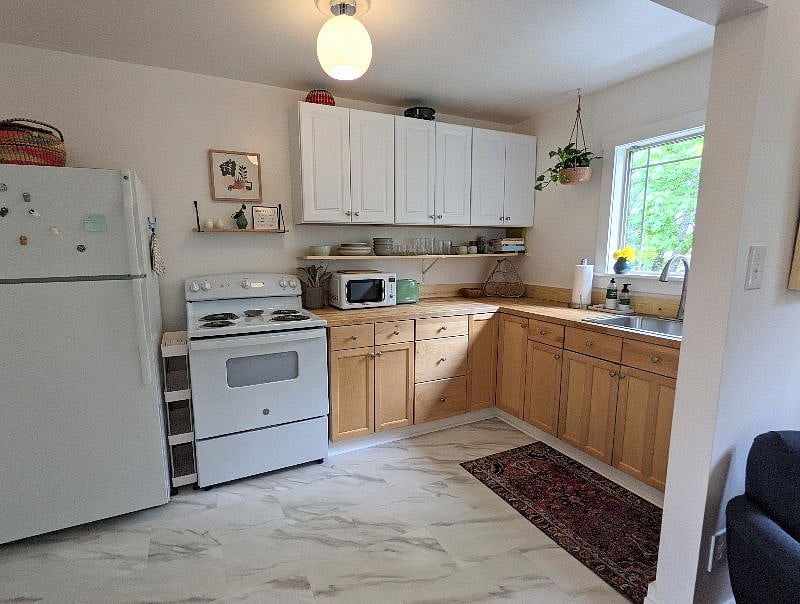Furnished Finder property 566299_3 photo 26