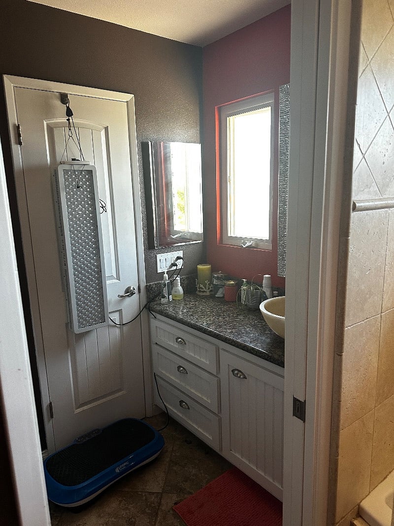 1/2 bath