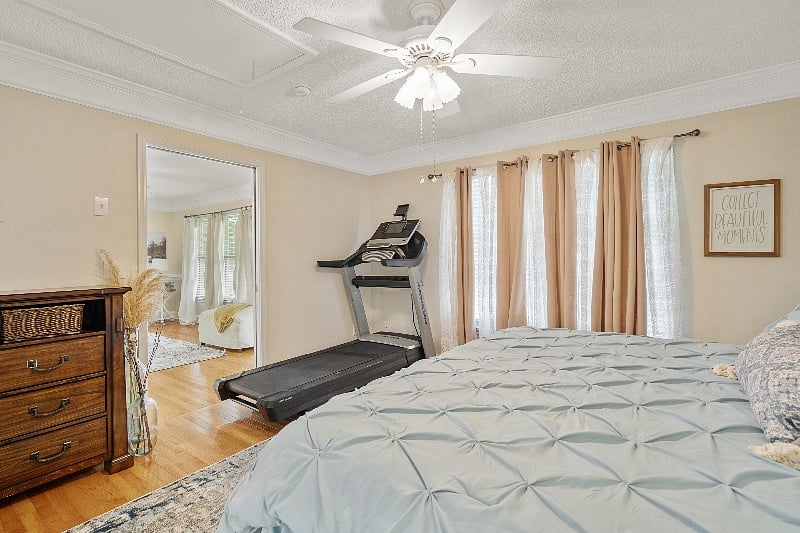 Bedroom. Treadmill has been removed.