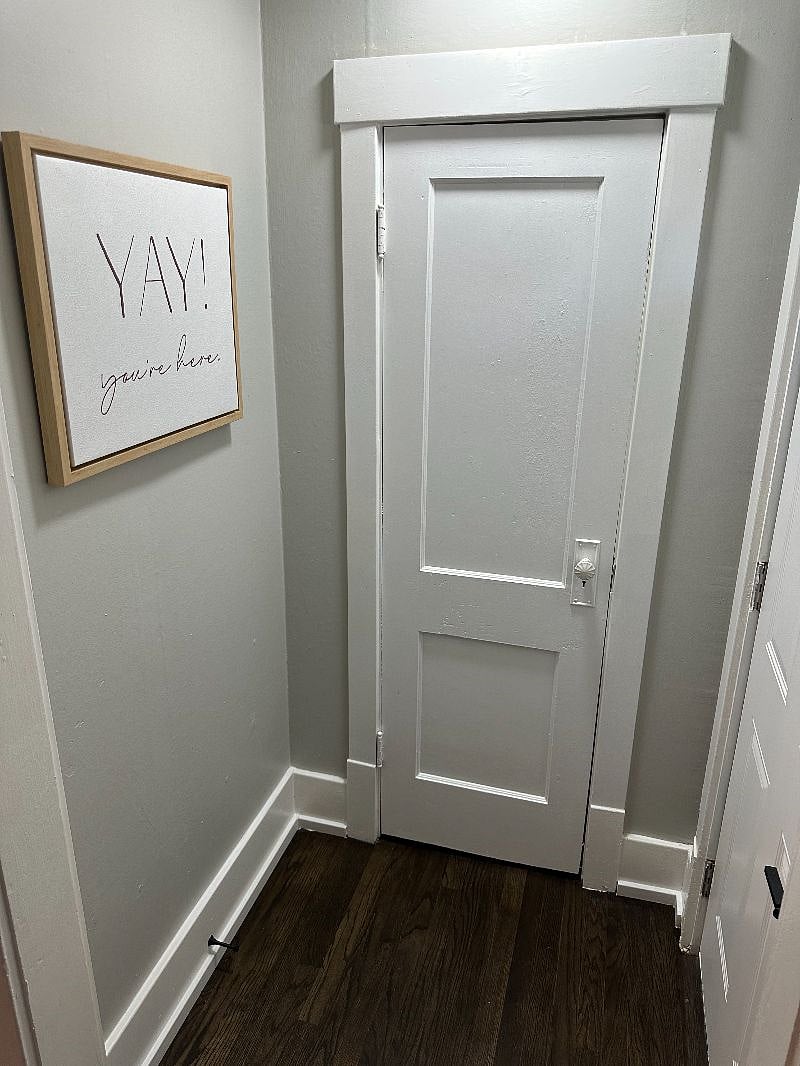 The entryway and coat closet by the front door.