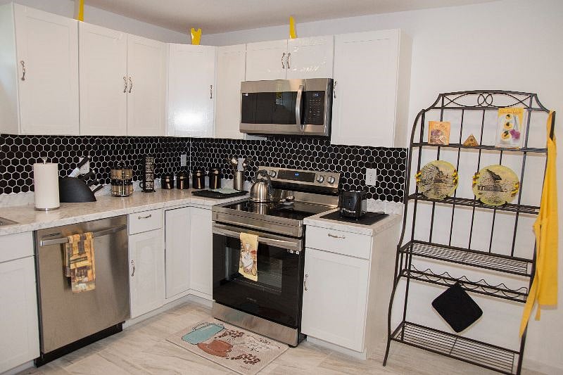 Furnished Finder property 566401_1 photo 6