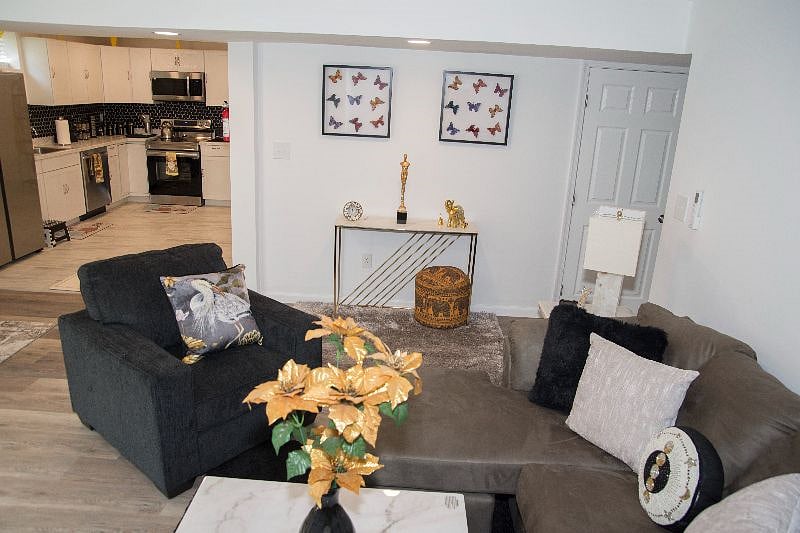 Furnished Finder property 566401_1 photo 8