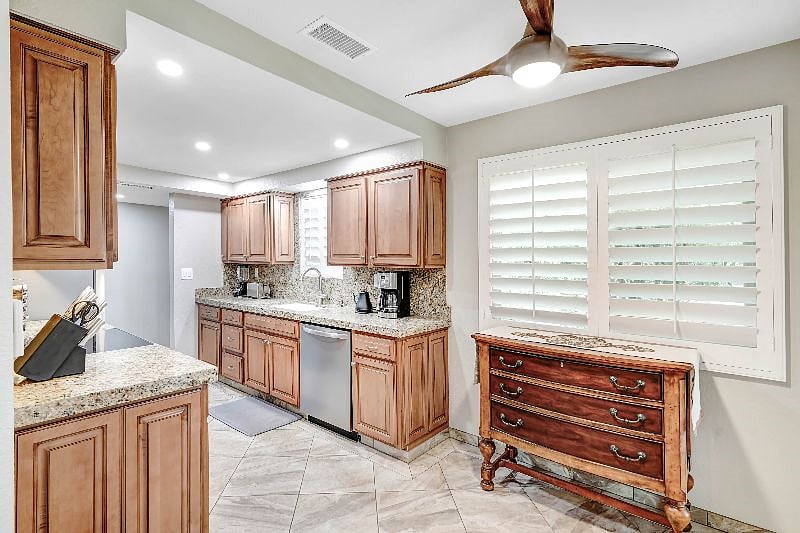 Furnished Finder property 566466_1 photo 7
