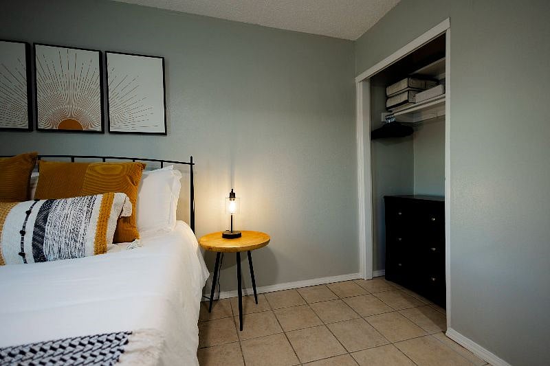 Furnished Finder property 566619_1 photo 14