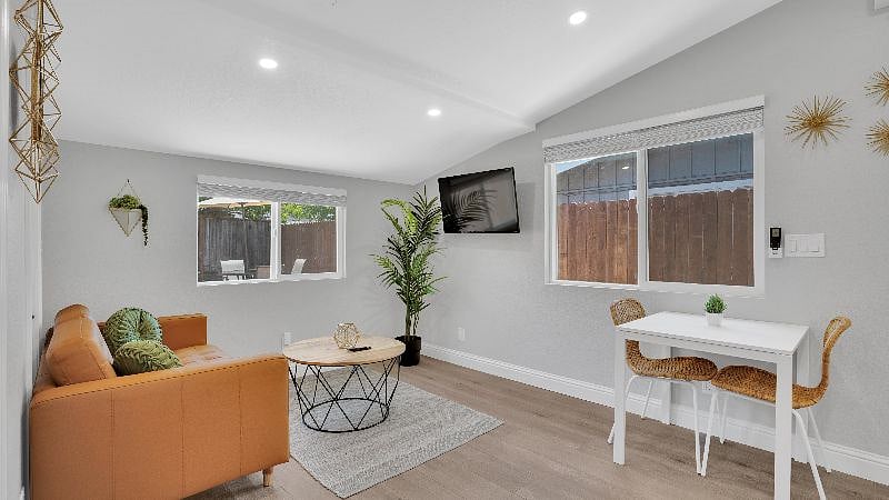 Furnished Finder property 566734_1 photo 7