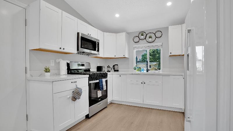 Furnished Finder property 566734_1 photo 3