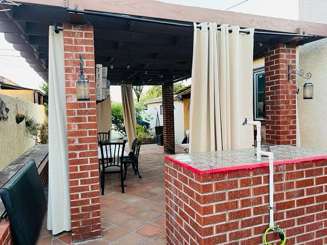Furnished Finder property 566764_1 photo 3