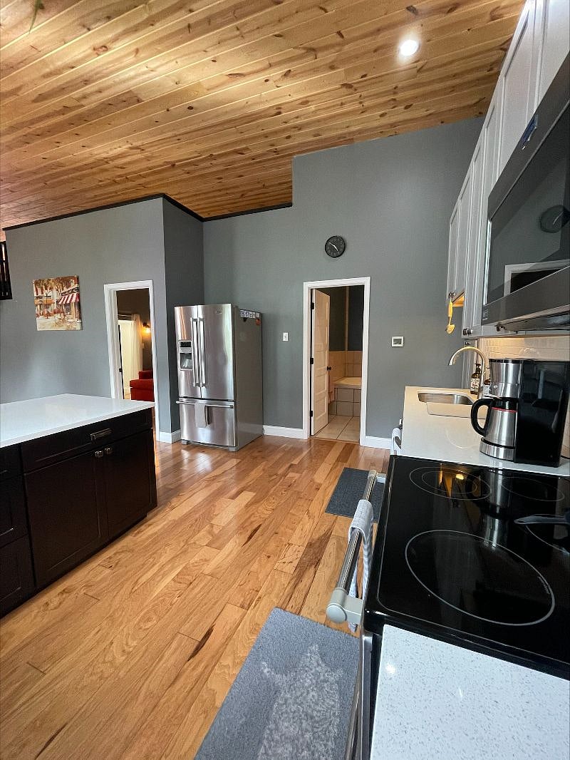 Furnished Finder property 566767_1 photo 12