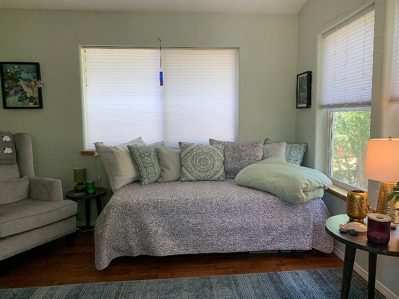 Twin sized daybed in sitting room/treehouse