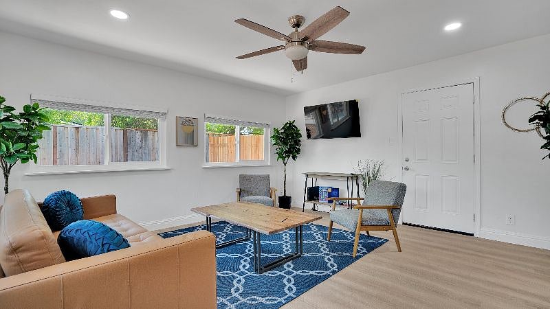 Furnished Finder property 566817_1 photo 15