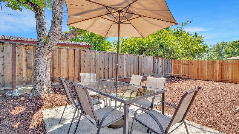Furnished Finder property 566817_1 photo 34