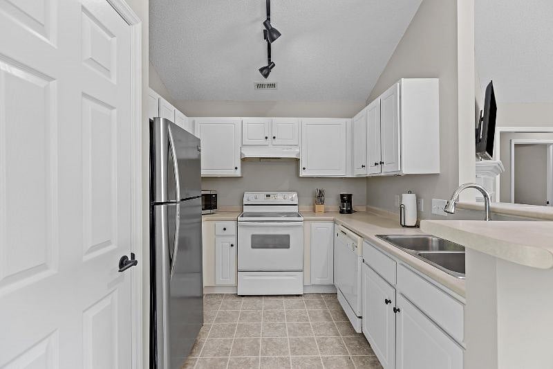 Furnished Finder property 566825_1 photo 11