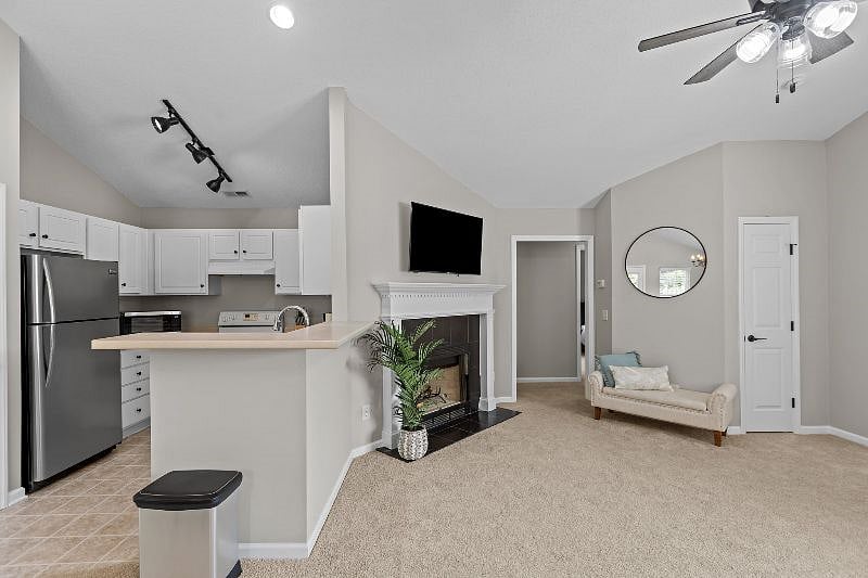 Furnished Finder property 566825_1 photo 13