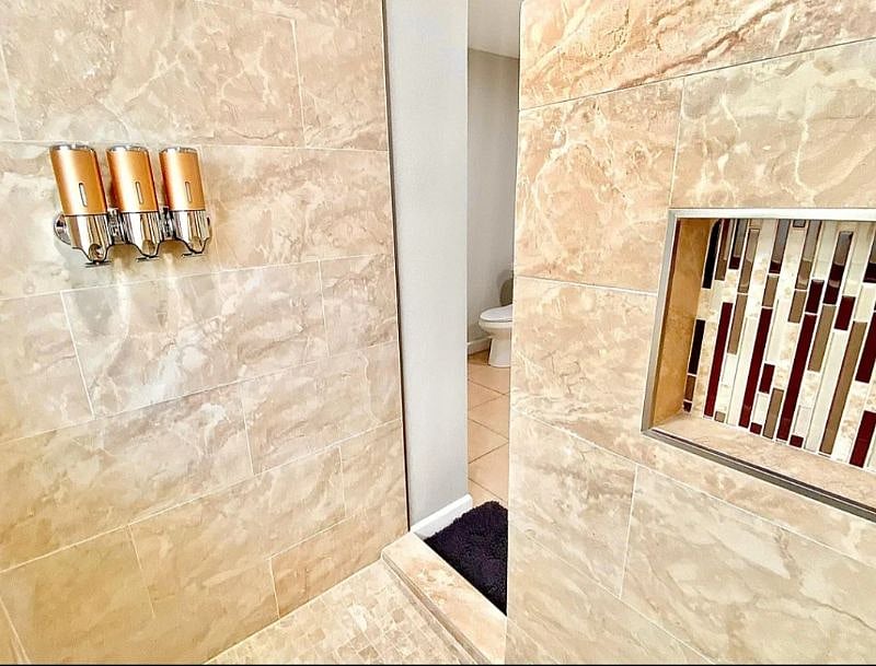 Furnished Finder property 566863_1 photo 3
