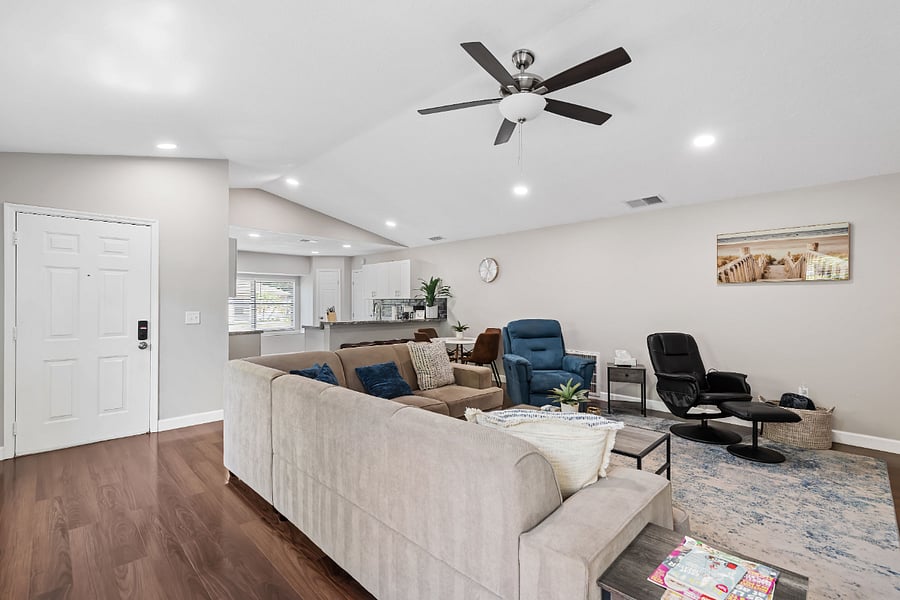 Furnished Finder property 566863_1 photo 12
