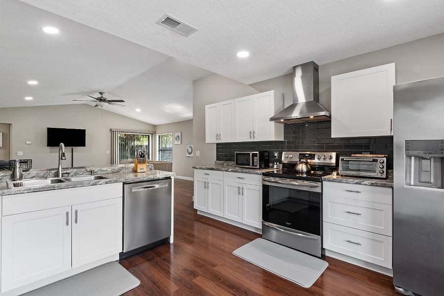 Furnished Finder property 566863_1 photo 20