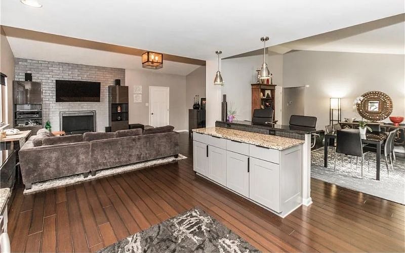 Furnished Finder property 566878_1 photo 9