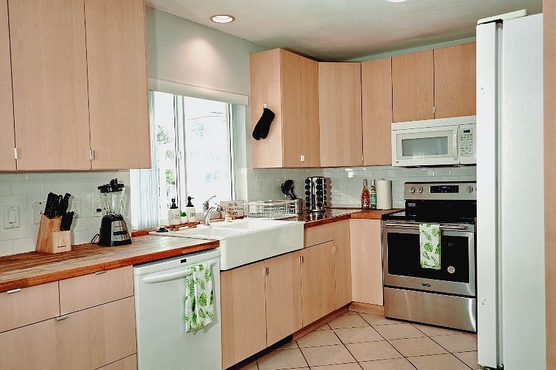 Furnished Finder property 566908_1 photo 1