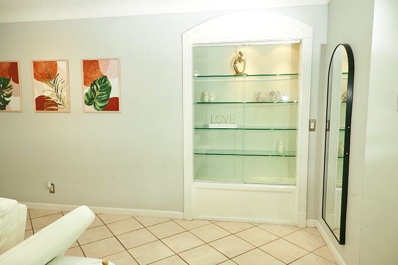 Furnished Finder property 566908_1 photo 9