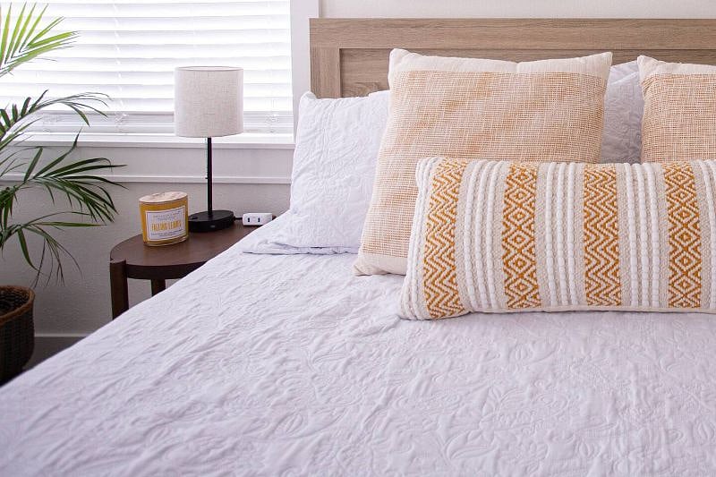 Bedroom 1 (King)